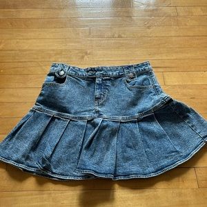 Denim mini skirt pleated